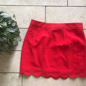 Scallop red skirt